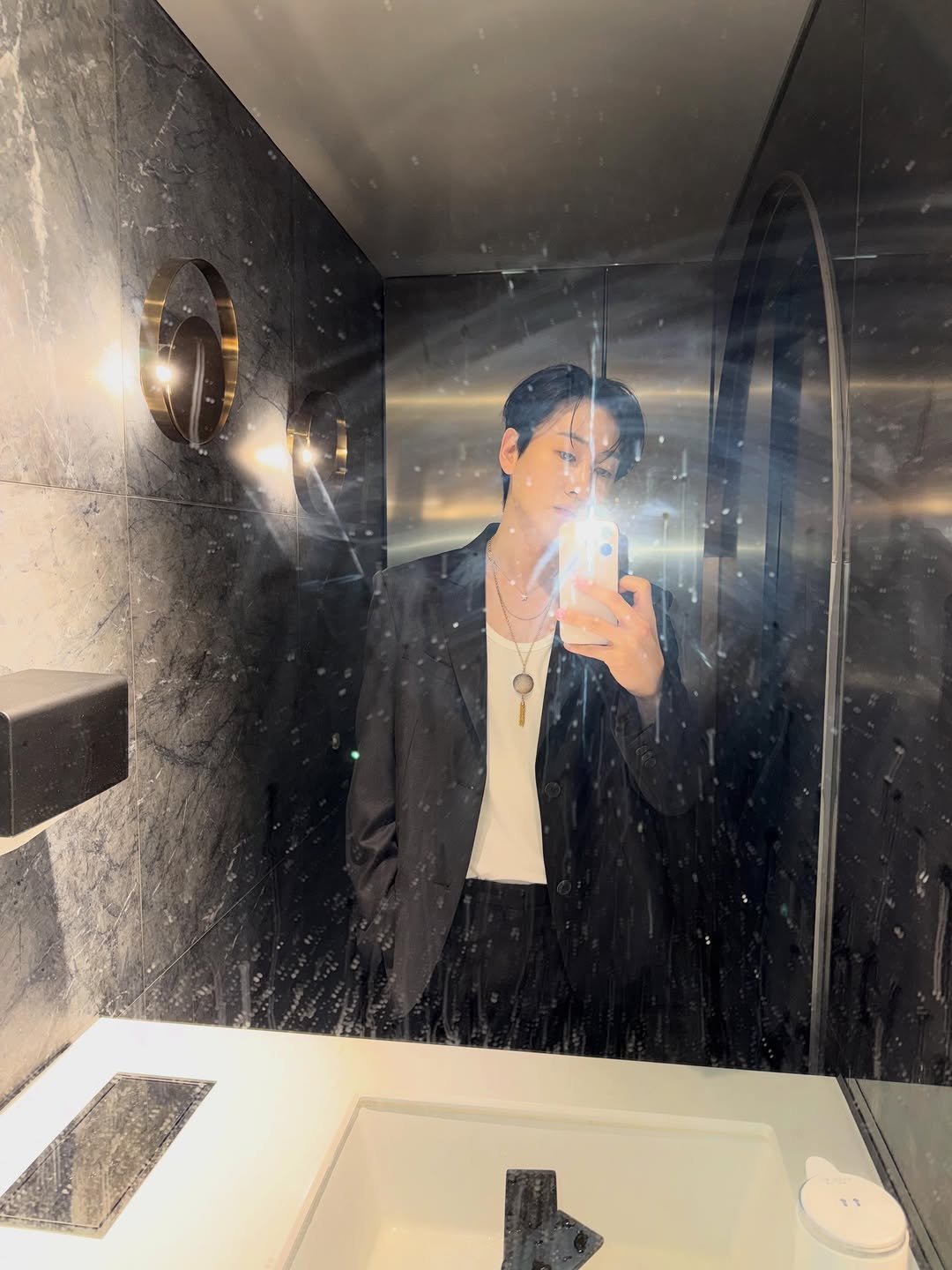 be4eunhyuk 게시물 이미지: 🕺