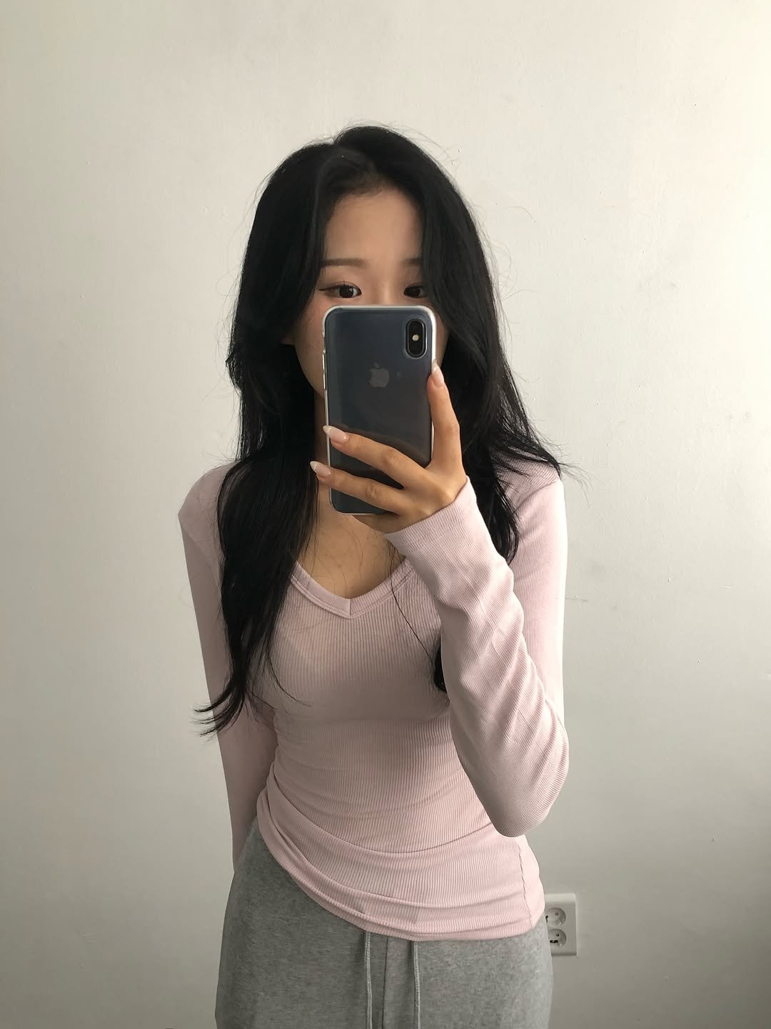 Photo by 베으 on September 25, 2025. May be an image of 1 person and sleepwear.