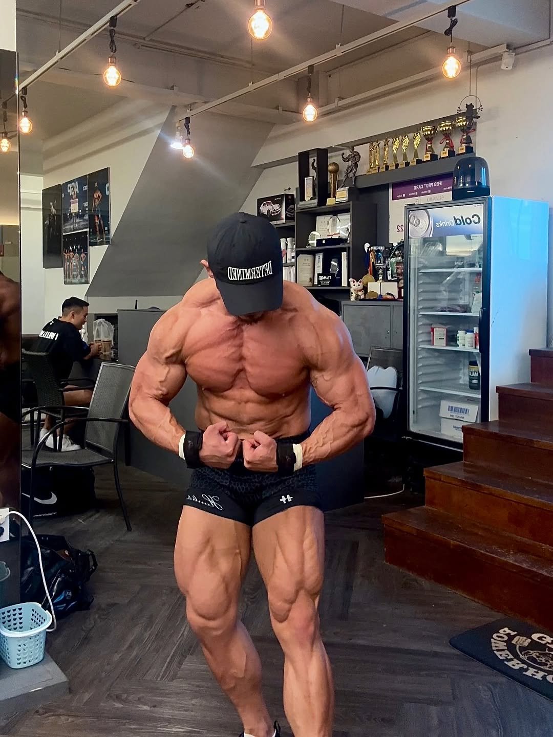 Photo by 🇰🇷IFBB_PRO_Park seong su💎부산피티/경성대피티/대연동피티/남천동피티 on September 16, 2025. May be an image of 2 people, biceps, people bodybuilding and text.