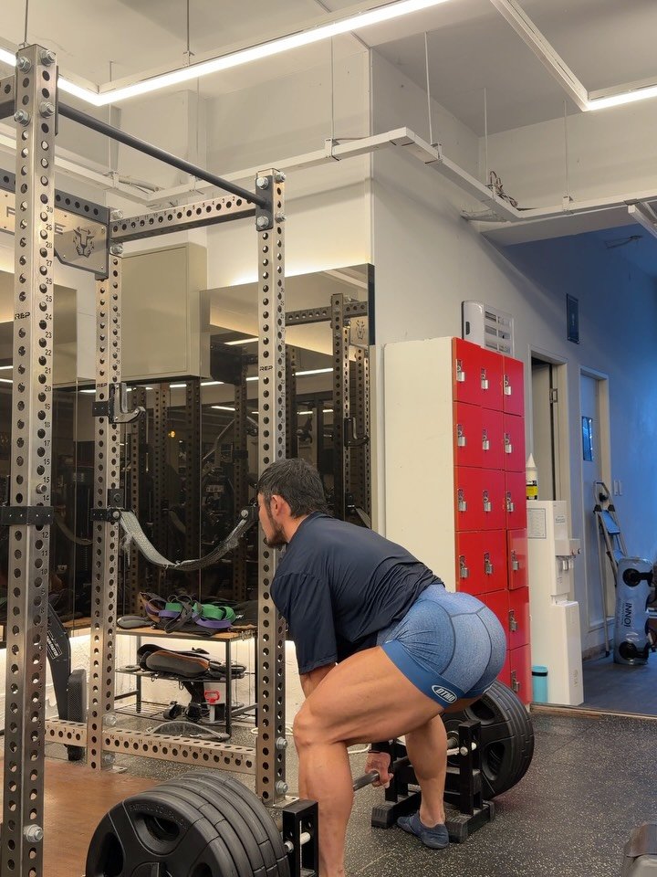 beast_best_park 게시물 이미지: 어제 다리운동 루틴 
1.스모데드 220까지 그리고 180으로 1세트 140으로...