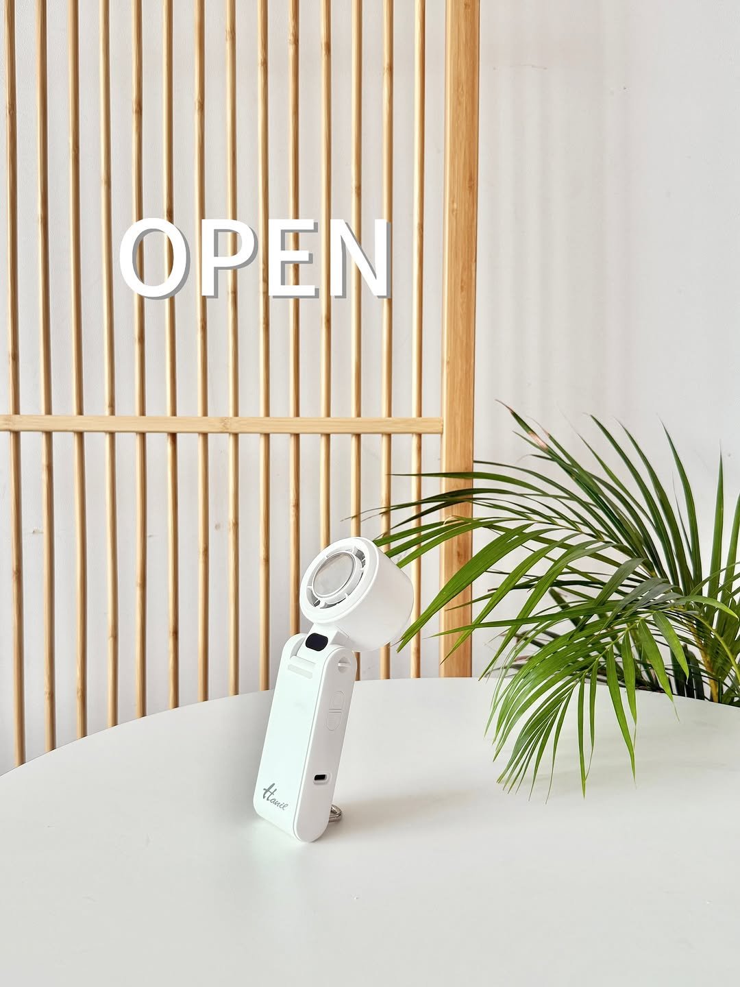 Photo by 비앳홈 on July 23, 2025. May be an image of clipboard, socket and text that says 'OPEN OP fle Lenge'.