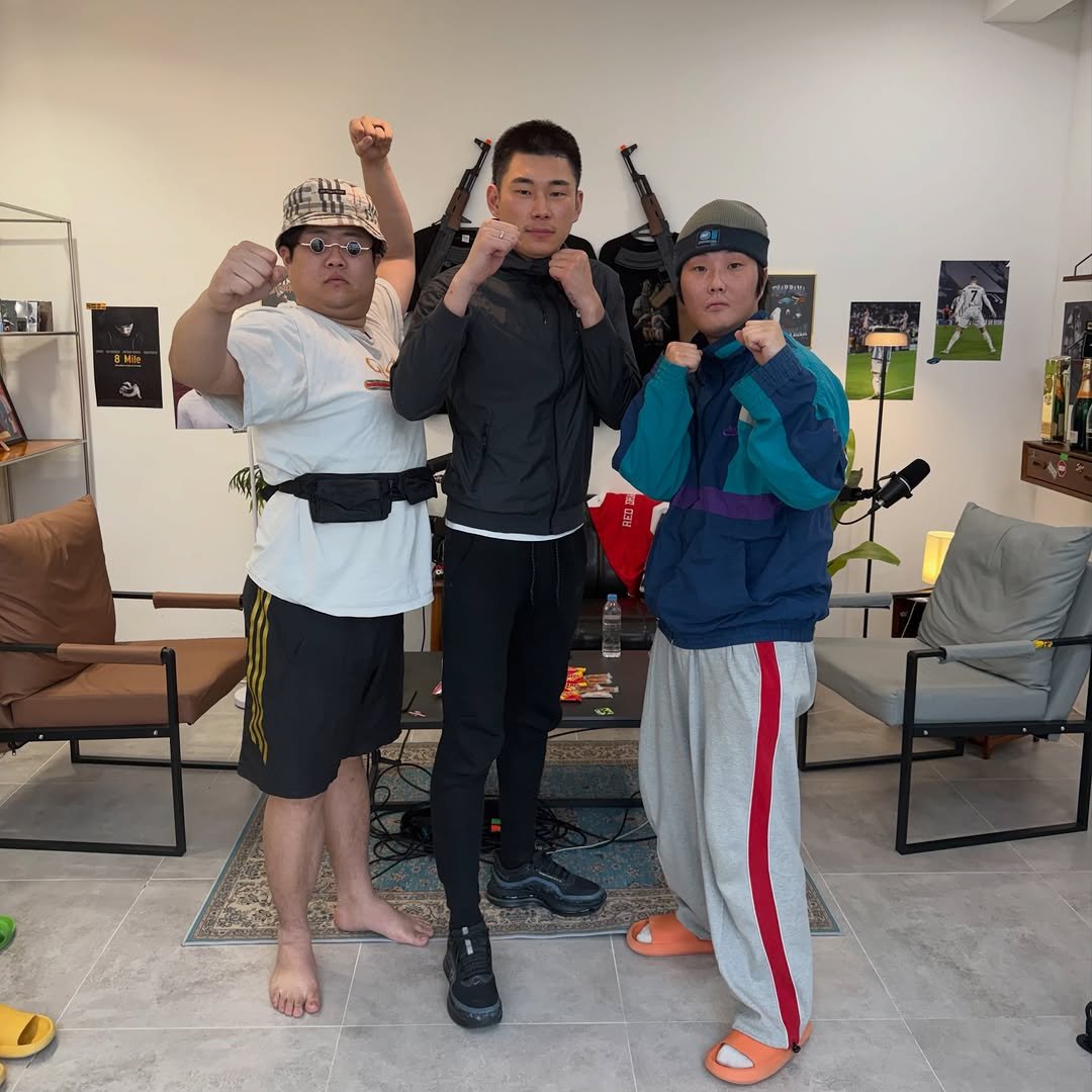 beautifulnerd__official 게시물 이미지: 포티몽키