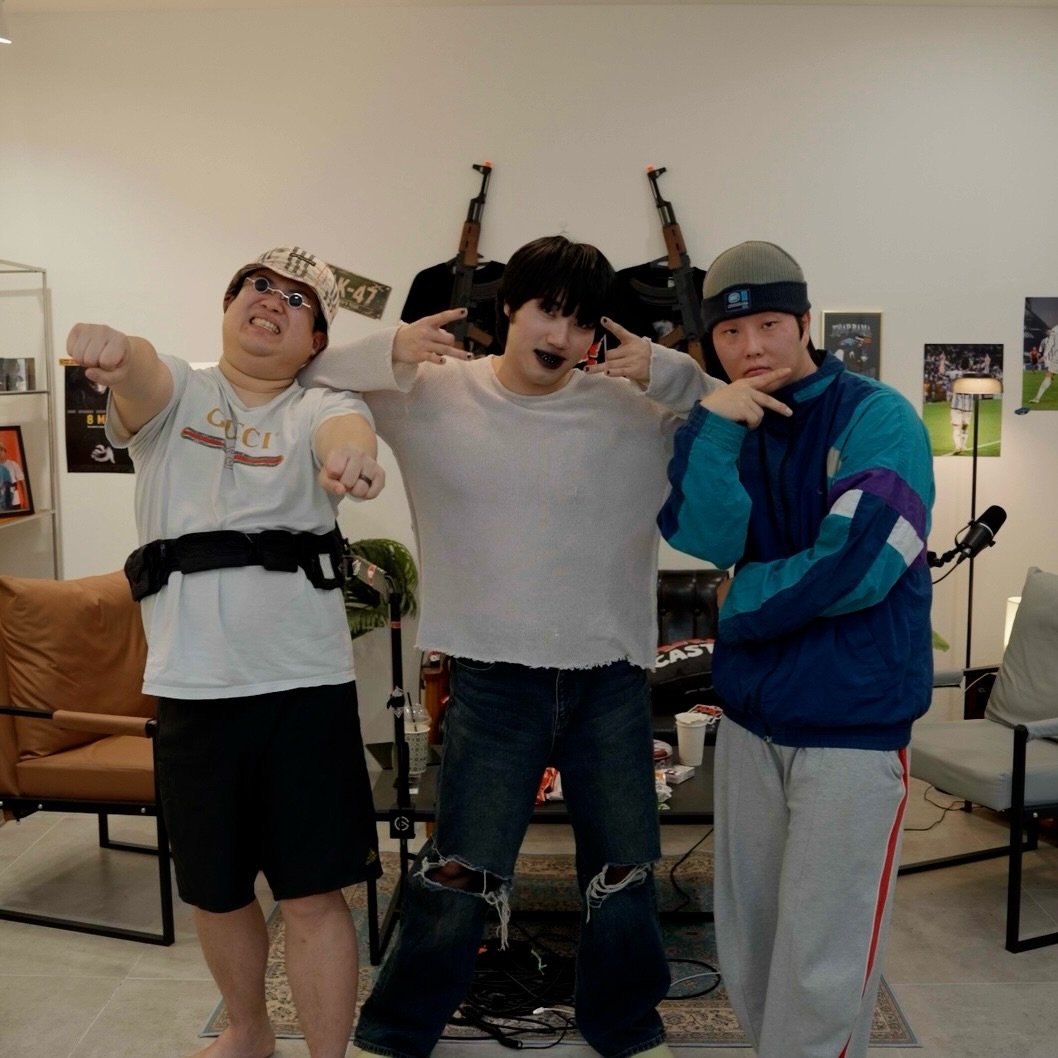 Photo shared by 뷰티풀너드 on March 05, 2026 tagging @yammolly. May be an image of one or more people, bangs, sweat band and text.