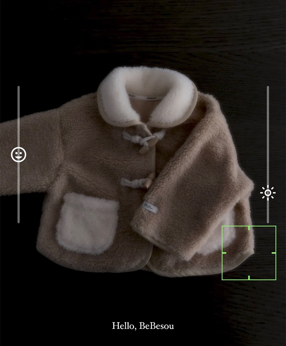 Photo by 베베소유 B̲B̲ㅣ아동복 on October 04, 2025. May be an image of duffle coat, sherpa coat, goosedown coat, jacket, fur, parka, snowsuit, fleece and text that says 'Hello,BeBesou Hello, BeBesou'.