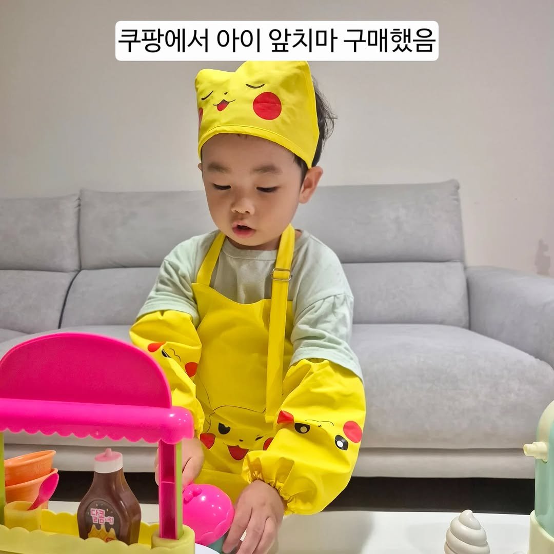 beenny_m 게시물 이미지: 정작 필요할 때 안사고
뒷북치듯 샀던 앞치마지만..

너무 귀여워서 공유해봅니다...