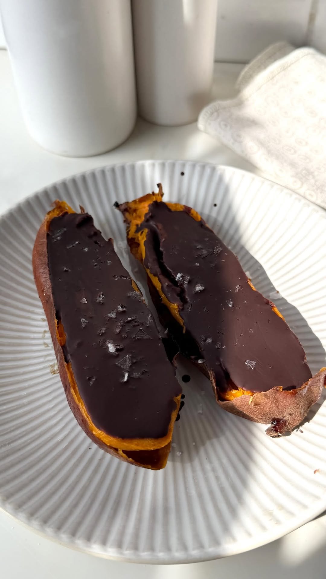 behindthesnack 게시물 이미지: this trend is on to something 🤤 a combo you...