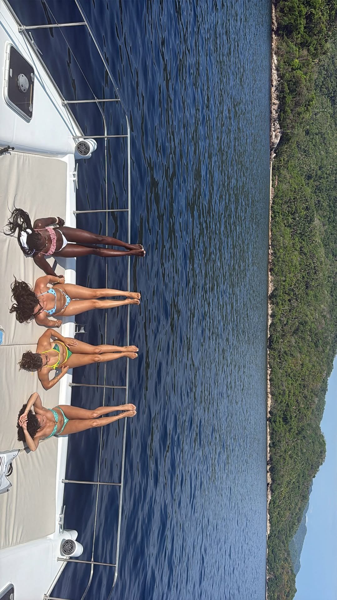 belajuliana_ 게시물 이미지: Mermaids protecting their gills @oneskin.co...