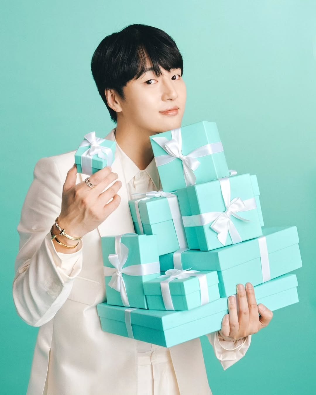Photo shared by 양세종 on December 19, 2023 tagging @tiffanyandco.
