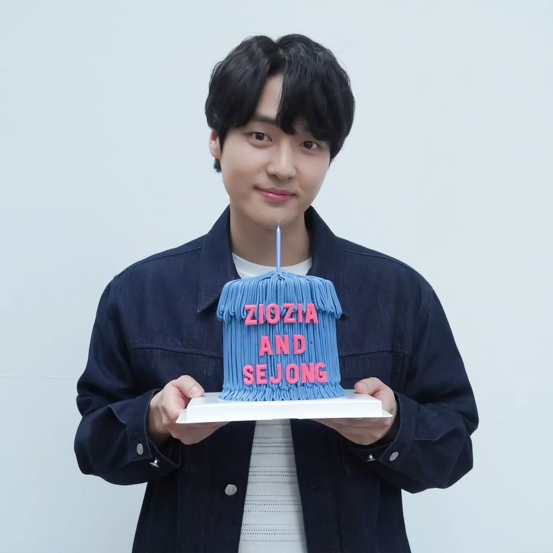 Photo shared by 양세종 on April 01, 2024 tagging @ziozia_official.