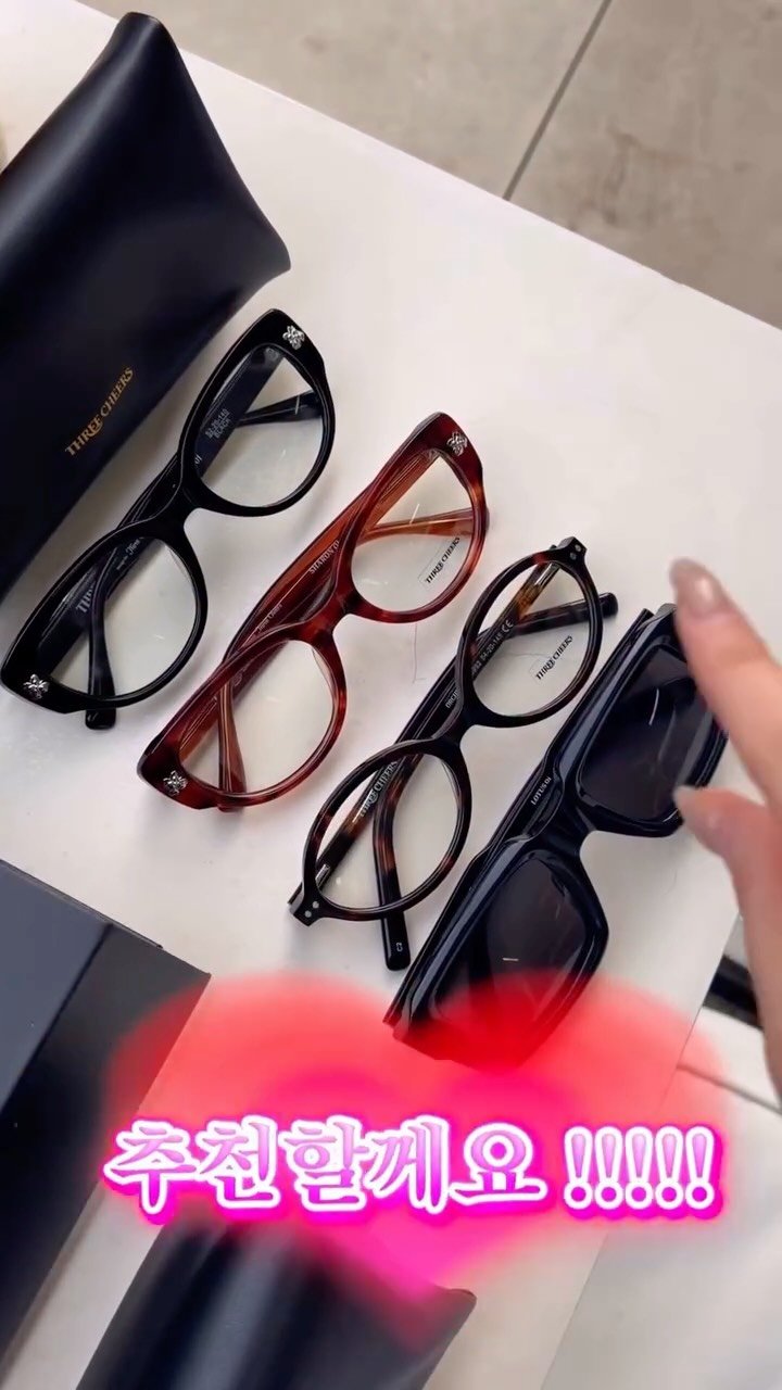 bellea___ 게시물 이미지: 요즘 렌즈병 자주 나서 안경 장만했는데
이거… 생각보다 훨씬 예쁘고 편해서 바로...