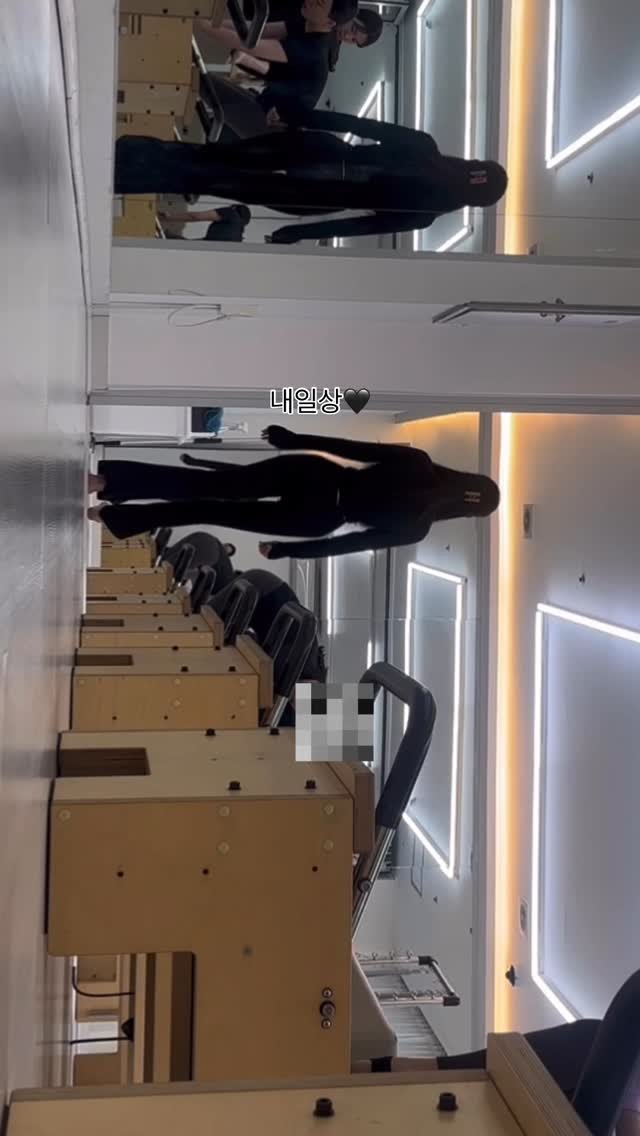 bellea___ 게시물 이미지: 🖤

#운동#필라테스#필라테스강사