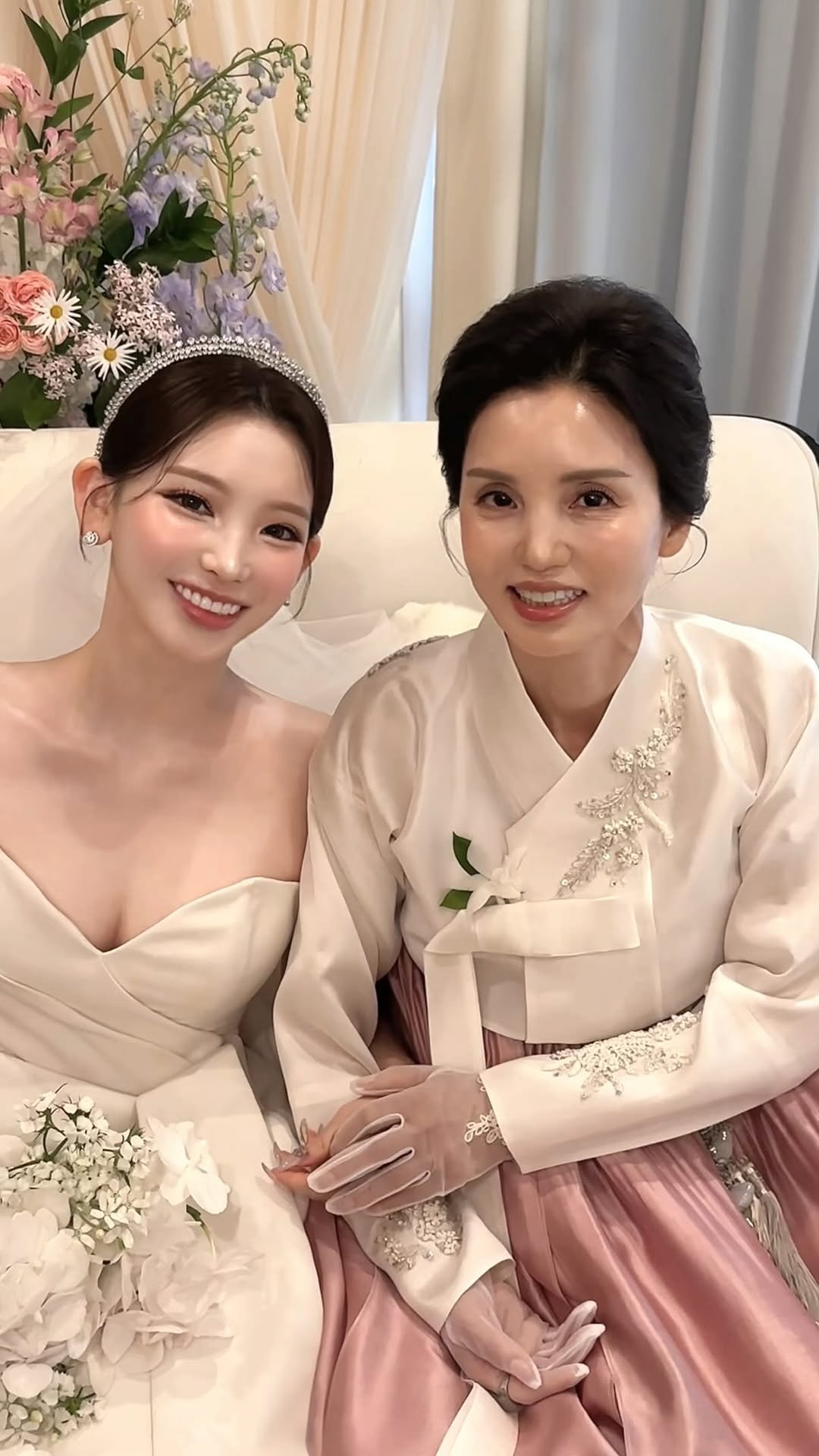 bemy_rin 게시물 이미지: 엄마...?
그 와중에 언꼬 안 짐;;