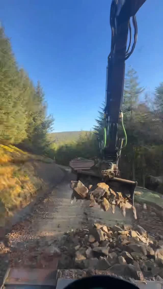 bentheoperator 게시물 이미지: Laying out a capping layer with the ECR145...