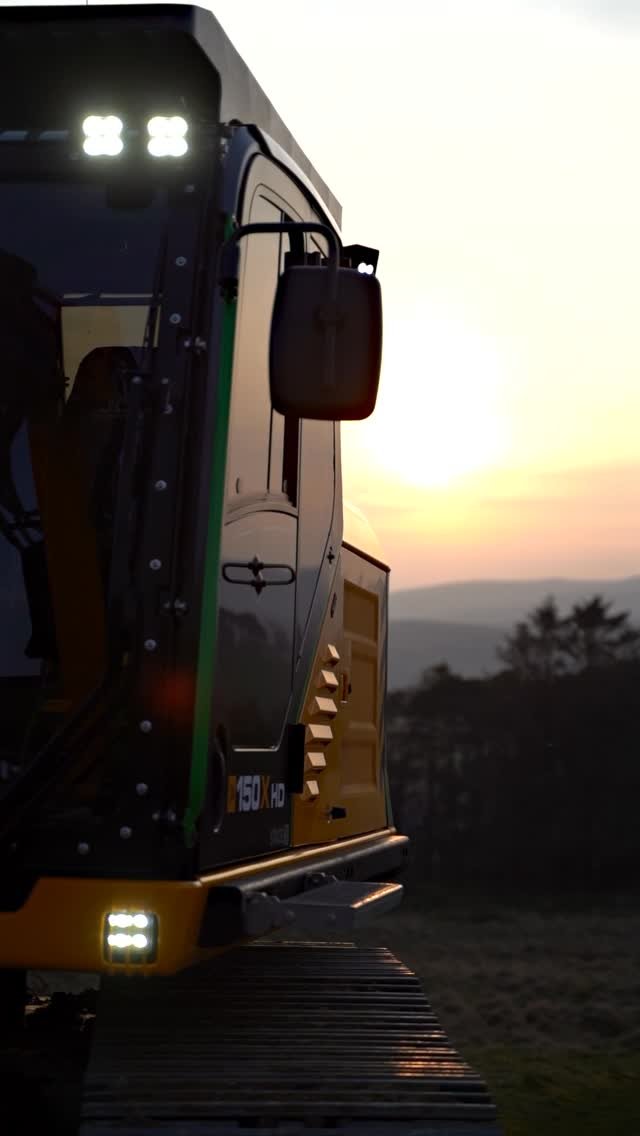 bentheoperator 게시물 이미지: Style, comfort and precision from the new JCB...