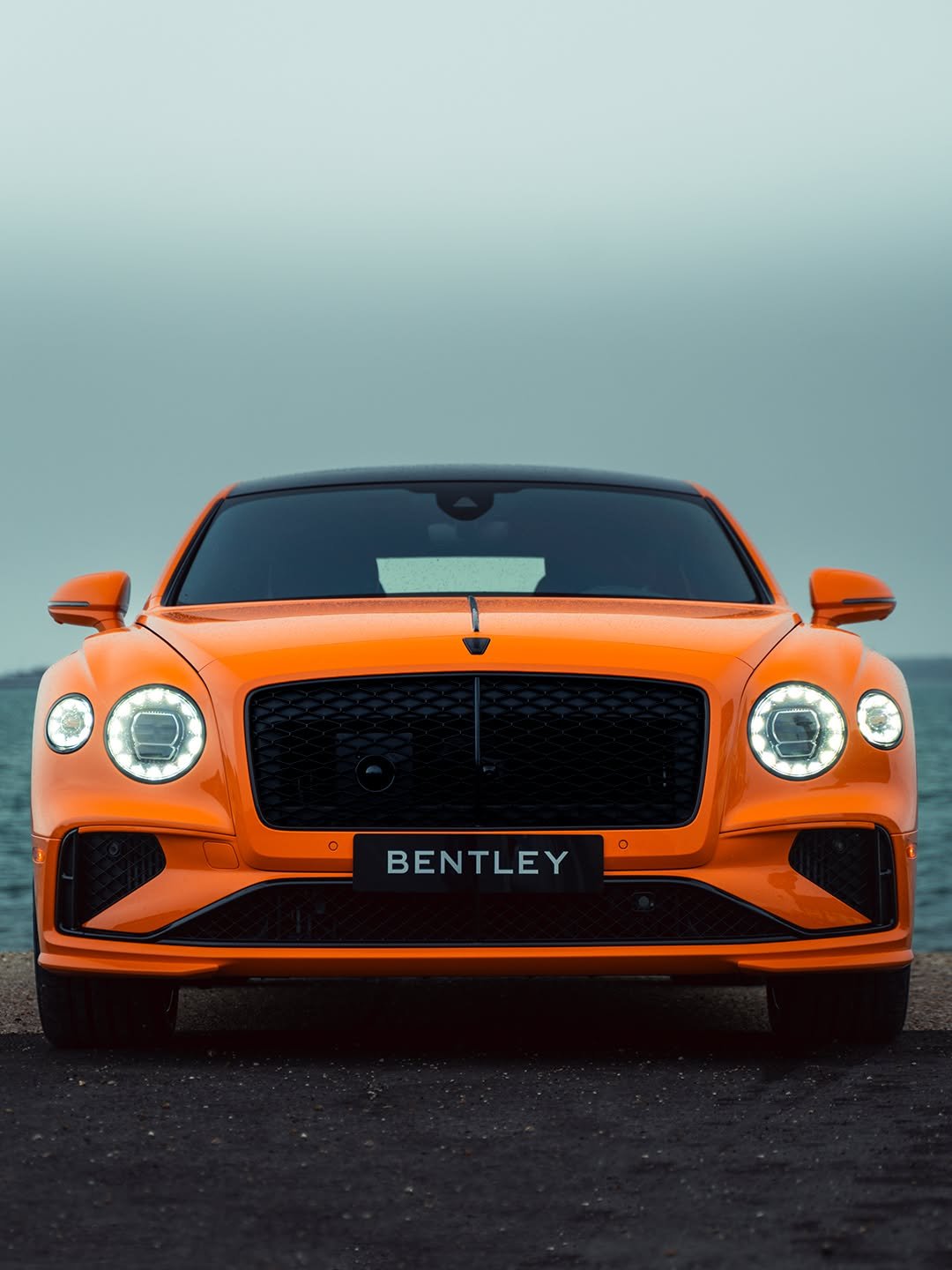 bentleymotors 게시물 이미지: ​Everything a four-door saloon should be. And...