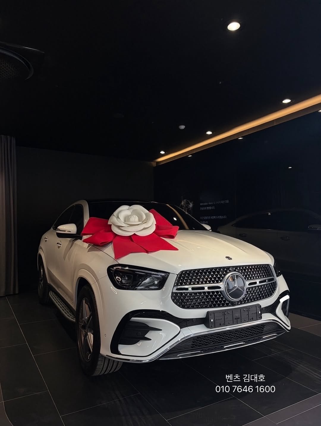 Photo by 벤츠 공식딜러 김대호 on February 05, 2026. May be an image of ‎wheel, sedan and ‎text that says '‎S ובחי 벤츠김대호 벤츠 김대호 010 7646 76461600 1600‎'‎‎.