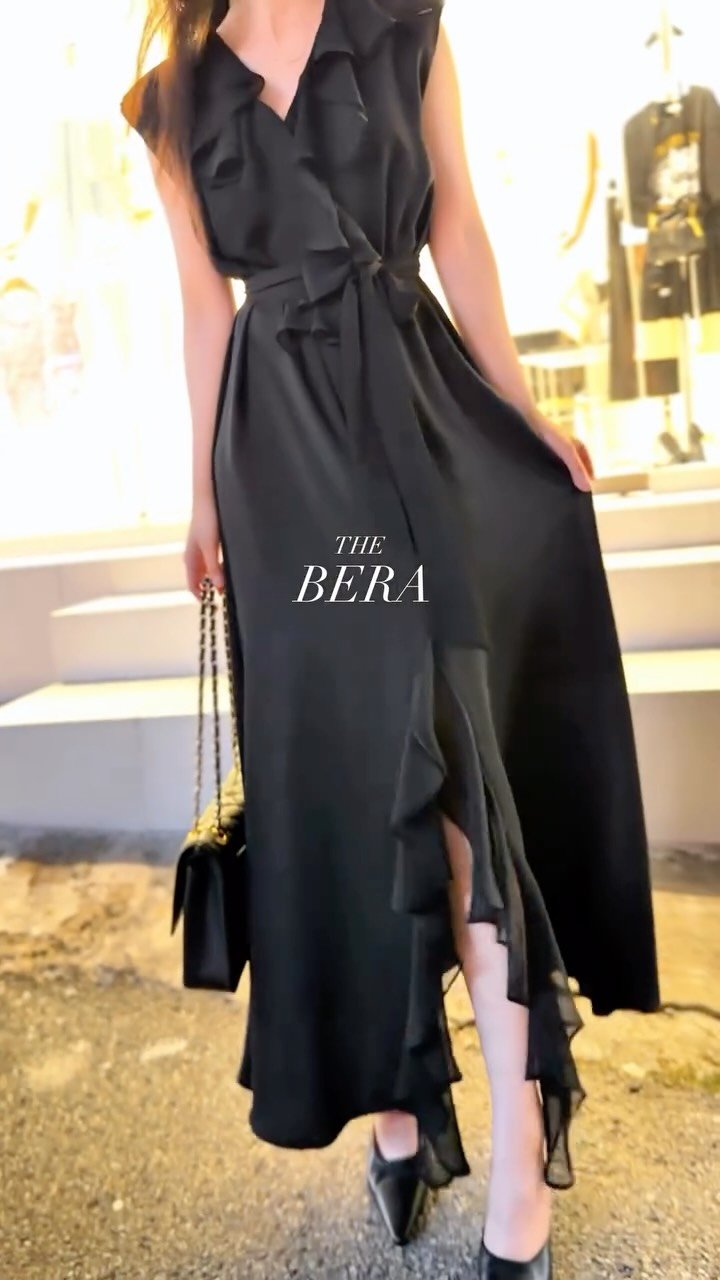 bera__official__ 게시물 이미지: • 프릴양면원피스

Color : 아이, 베이지, 블랙
Size : Free

어깨...
