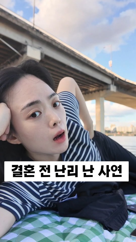 berberlog 게시물 이미지: ✨️결혼 전 어쩔수 없이? 동거했는데

사실상 예식날짜 다 잡아놓은 상태라
저는...
