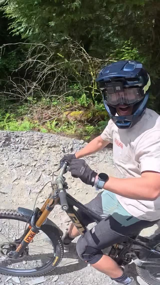 bernard_kerr 게시물 이미지: Amazing weekend riding bikes and just smiling...