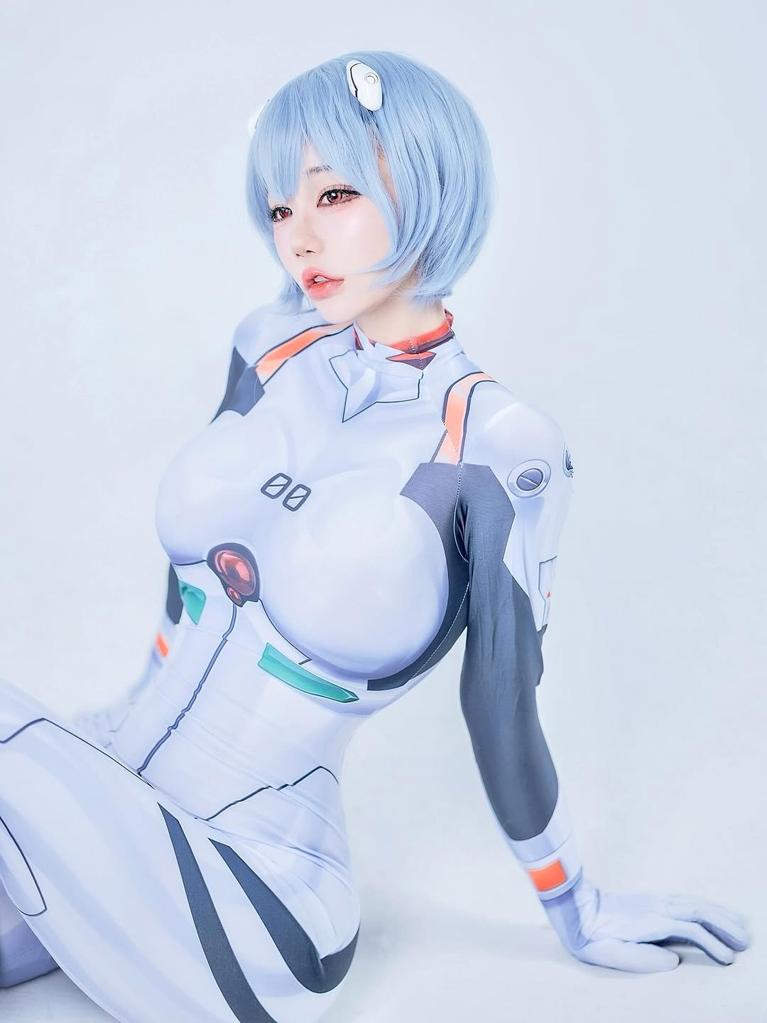 Photo by ✨빛베리 𝑩𝒆𝒂𝒕 𝑩𝒆𝒓𝒓𝒚✨ほしの ベリ🍓 on October 01, 2025. May be an anime-style image of costume and text.