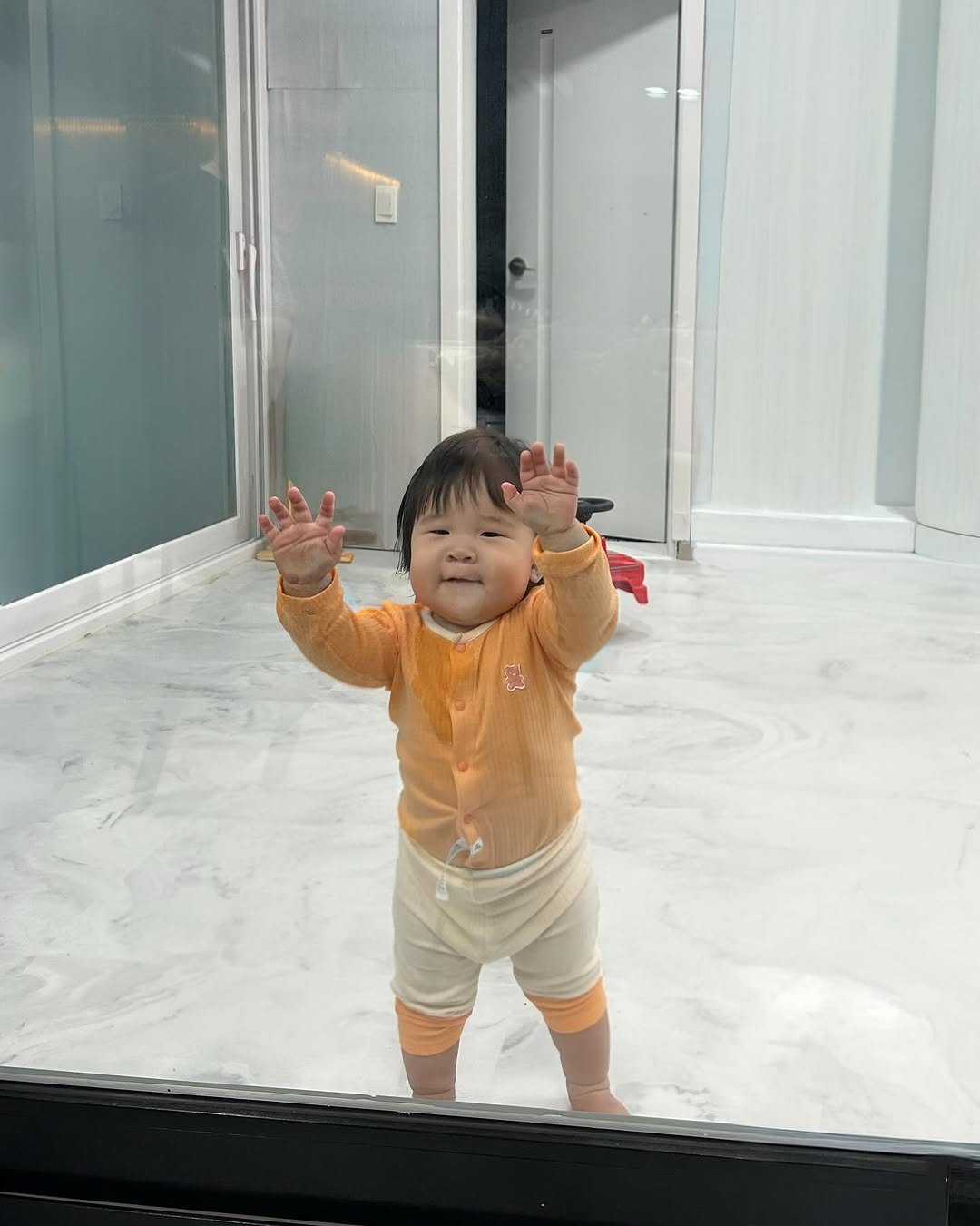 Photo by 김수현  딸기엄마🍓 on November 05, 2025. May be an image of baby, standing and text.