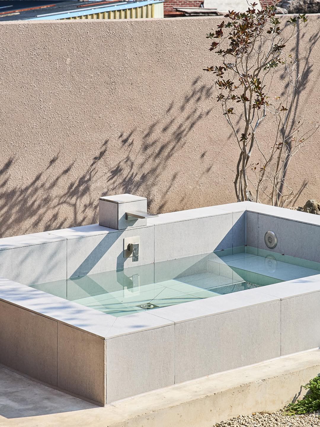 Photo shared by BESPACE | 부산인테리어 | 대구인테리어 | 경주인테리어 | 상가인테리어 on January 19, 2026 tagging @architecturephoto.ydg186, @bespace_s, @seekseek.kr, and @bespace_official. May be an image of text.