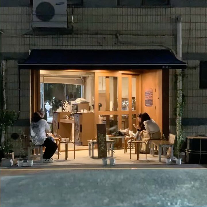 bespace_s 게시물 이미지: rangman
type : 상업
usage : cafe
location : 대구...