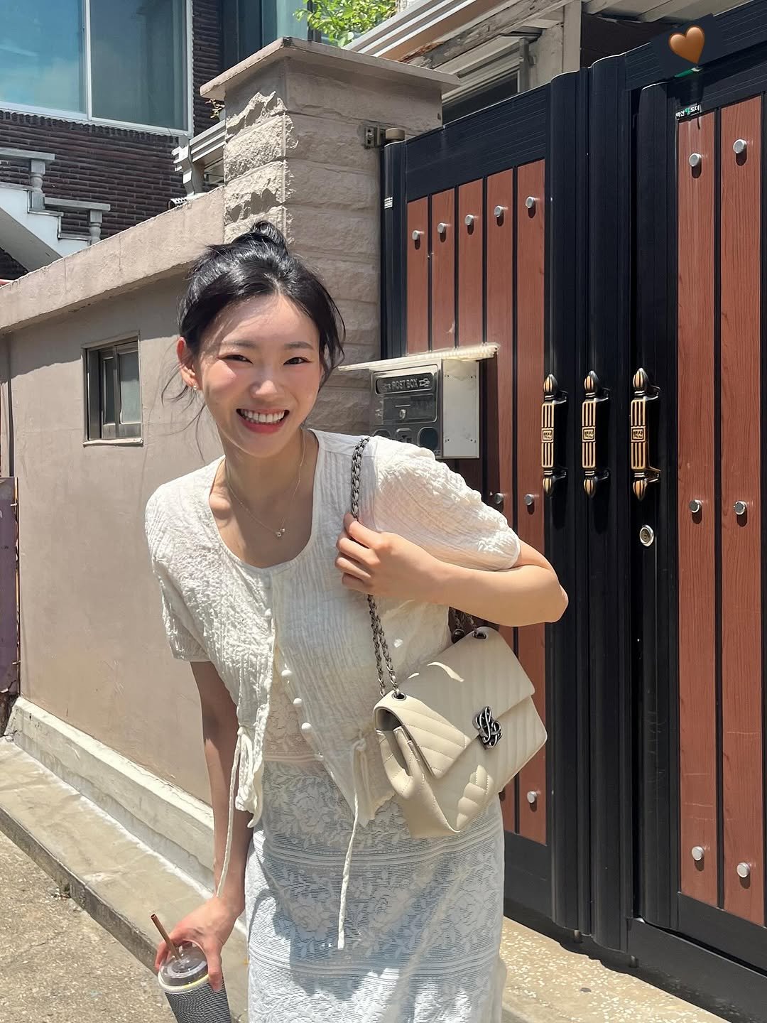 Photo shared by 방은정 BANG EUN JEONG on July 25, 2025 tagging @louisquatorze_official, and @unnout_studio. May be an image of 1 person.