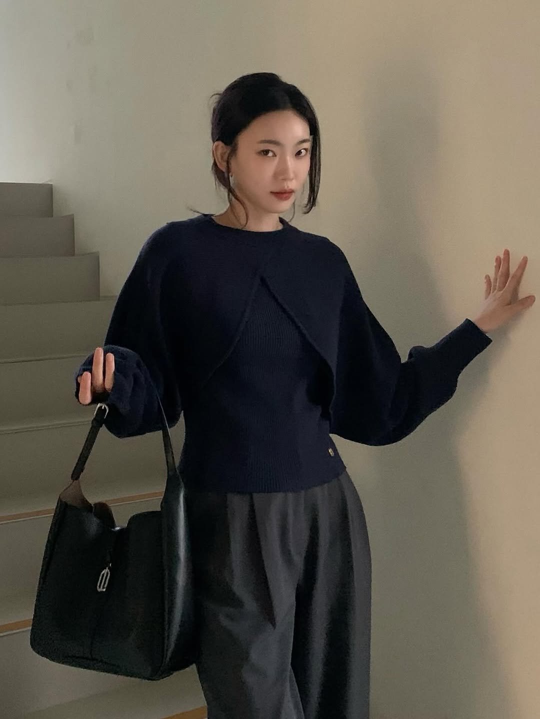 Photo shared by 방은정  BANG EUN JEONG on September 28, 2025 tagging @29cm.official, and @louisquatorze_official. May be an image of 1 person, duffle coat, blazer, top, turtleneck and text.