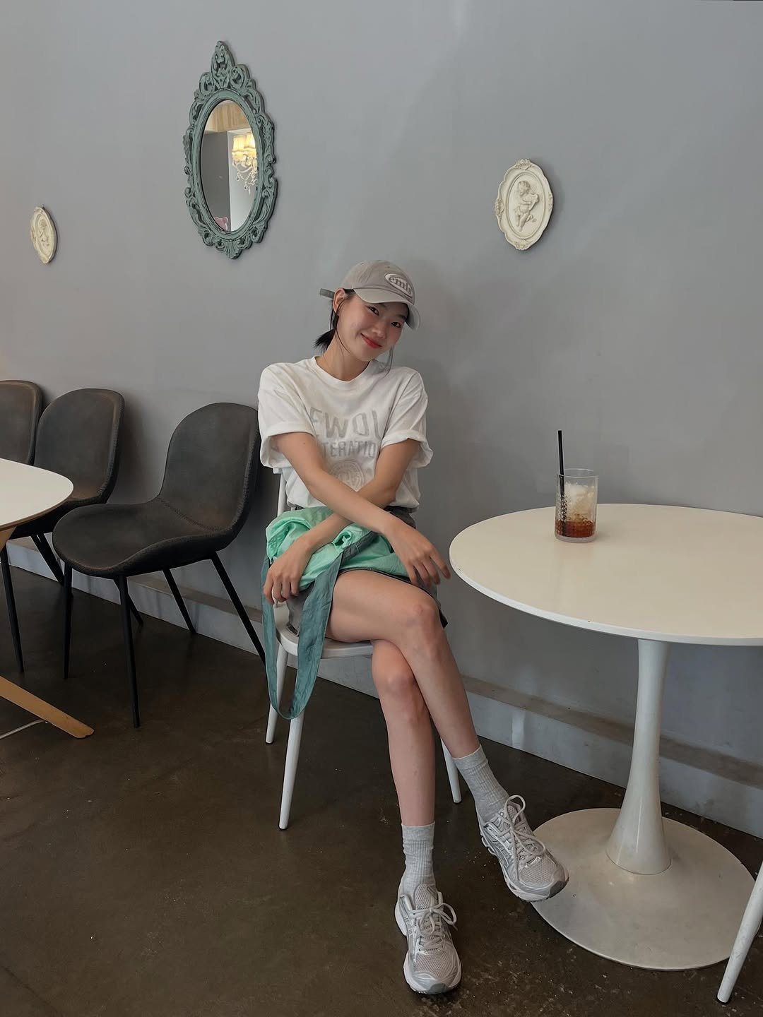 Photo shared by 방은정 BANG EUN JEONG on August 06, 2025 tagging @alterstudio.co.kr. May be an image of 1 person and cornflower.