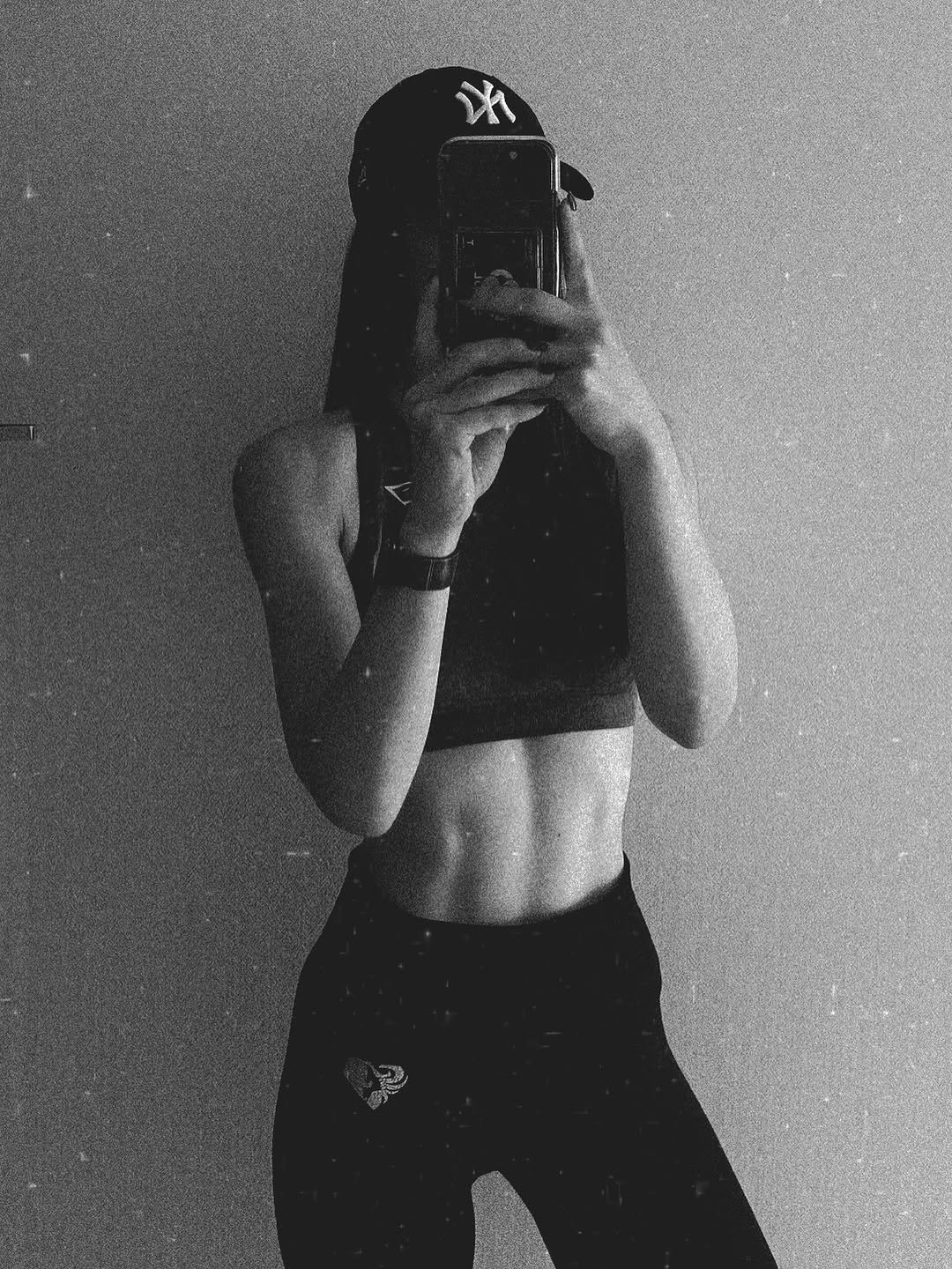 beyssz_ 게시물 이미지: therapy 💭

#workout #fitnesslife #fitgirl...