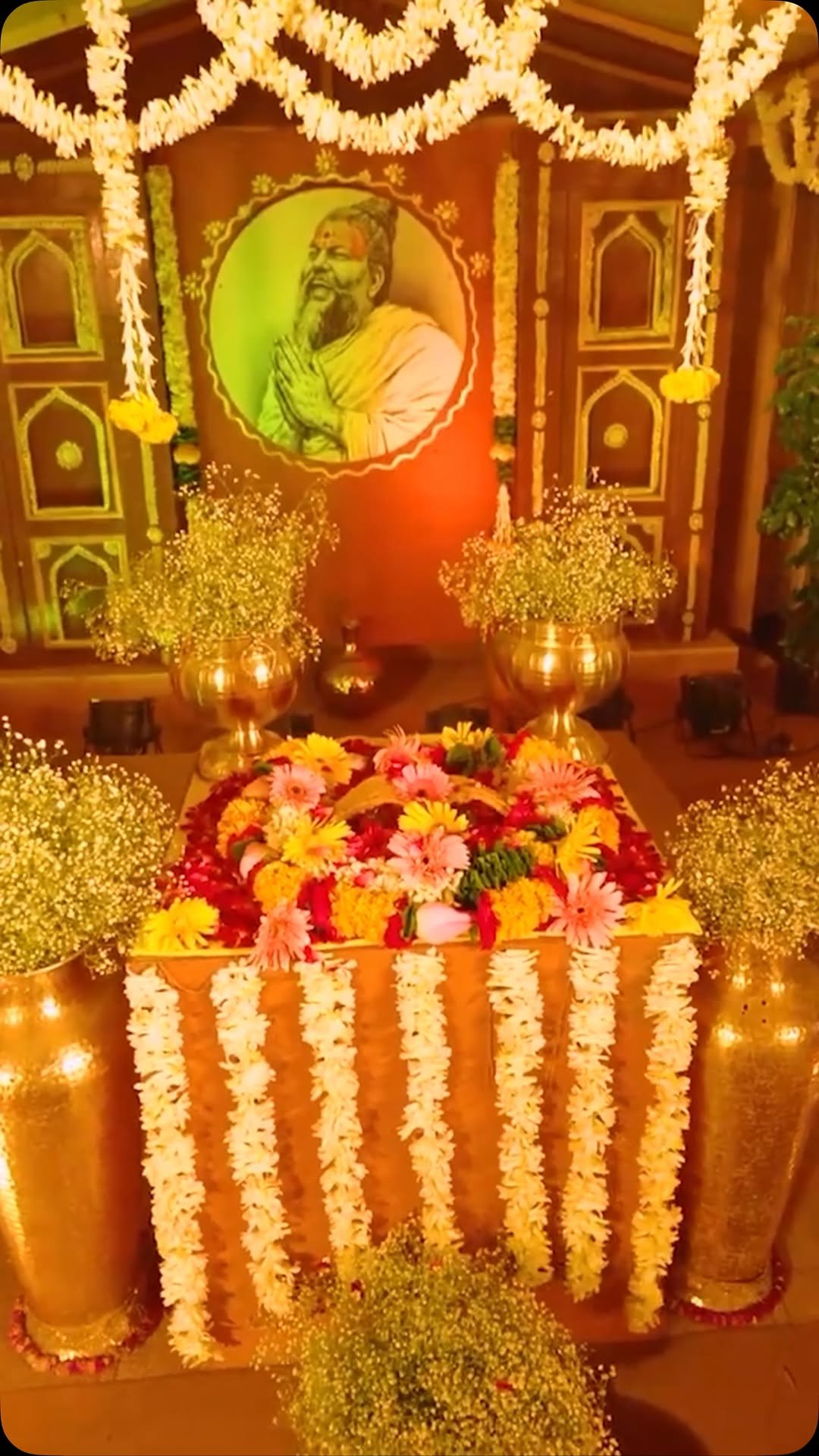 bhajanmarg_official 게시물 이미지: Guru Purnima Mahotsav | Day 2 |...