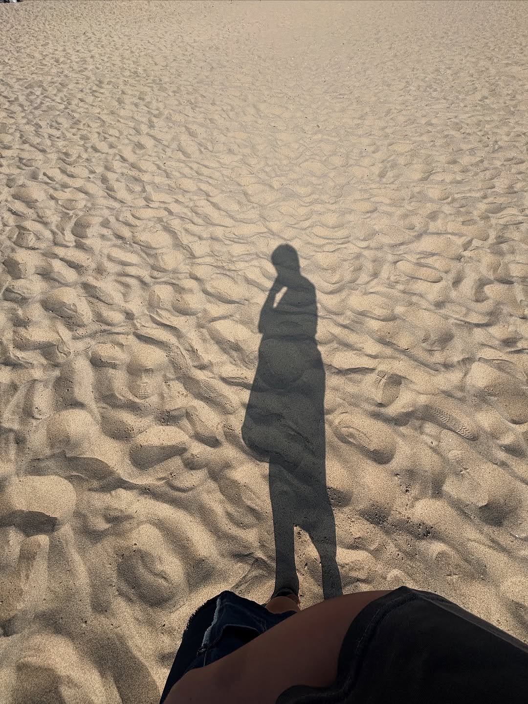 Photo by 은우 on July 09, 2025. May be an image of beach and text.