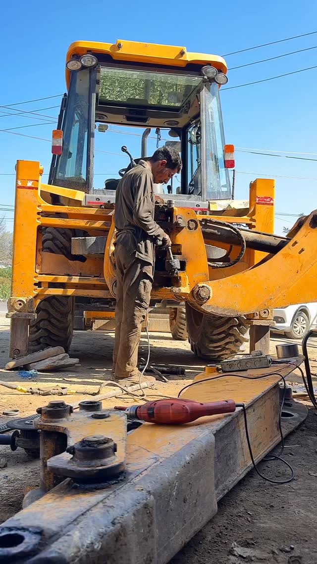 bhatengineeringworks 게시물 이미지: 🚜 Mechanic life 👍 @bhatengineeringworks...
