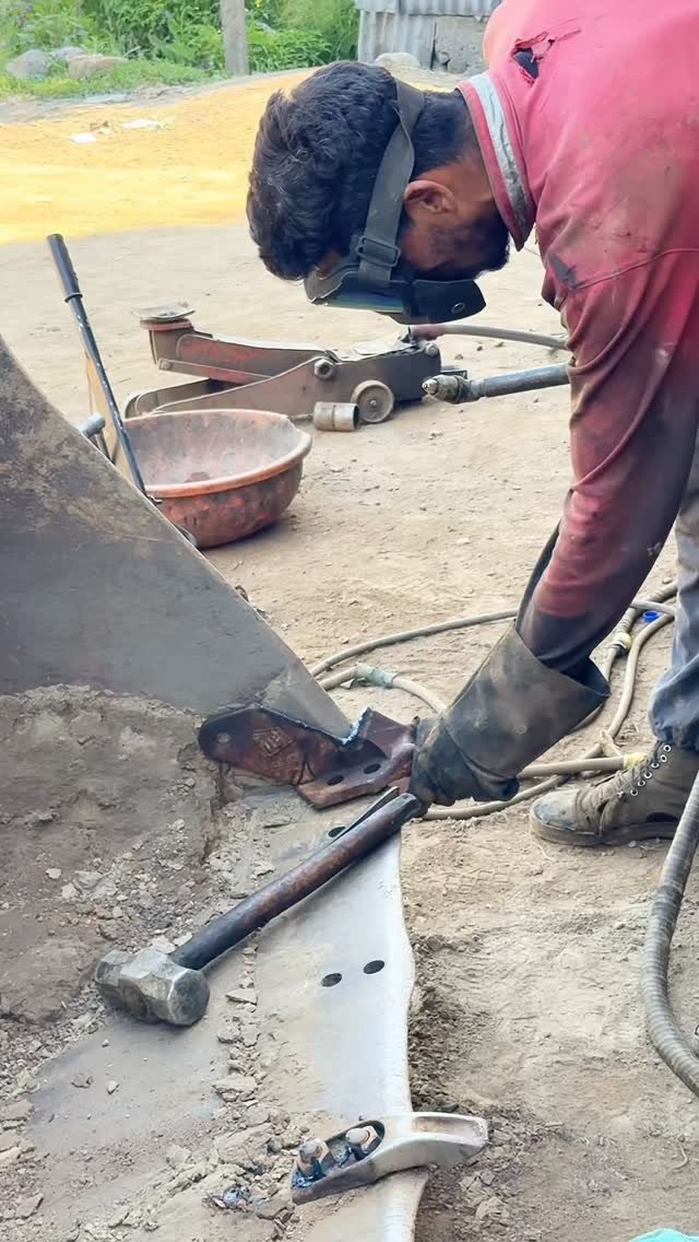 bhatengineeringworks 게시물 이미지: Loader side cutter @bhatengineeringworks...