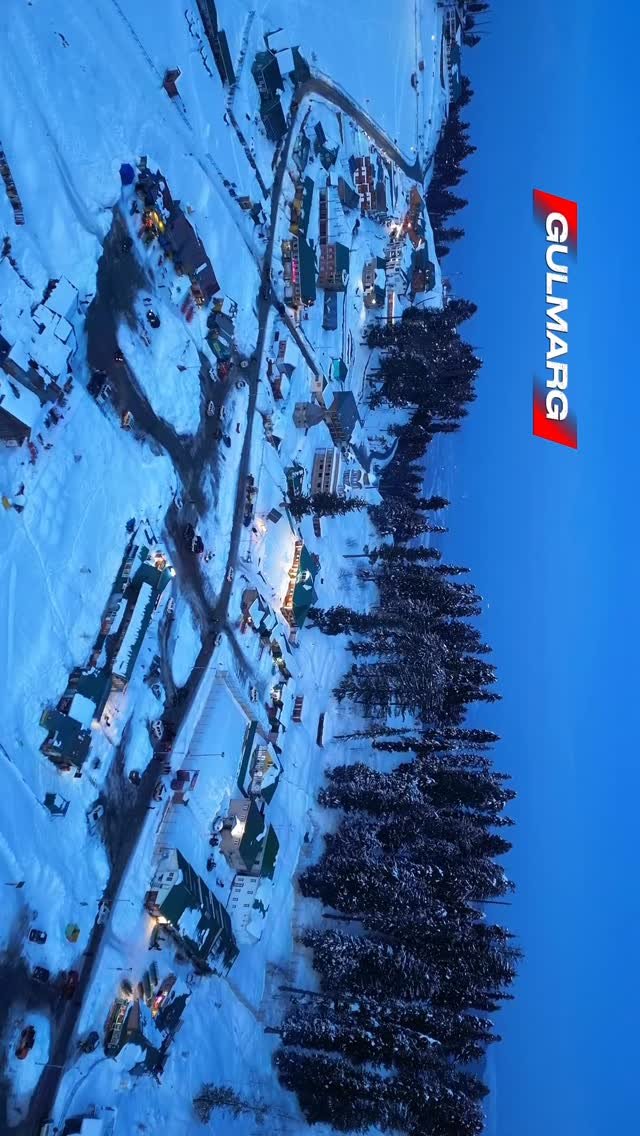 bhatengineeringworks 게시물 이미지: ⛄️ Gulmarg AT NighT ❄️ 💡 @bhatzdanishh...