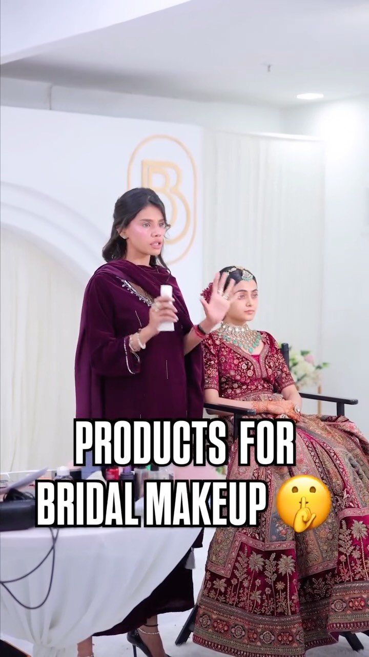 bhumikabahlofficial 게시물 이미지: 📞 9999742084 

✨ Upgrade your makeup and hair...