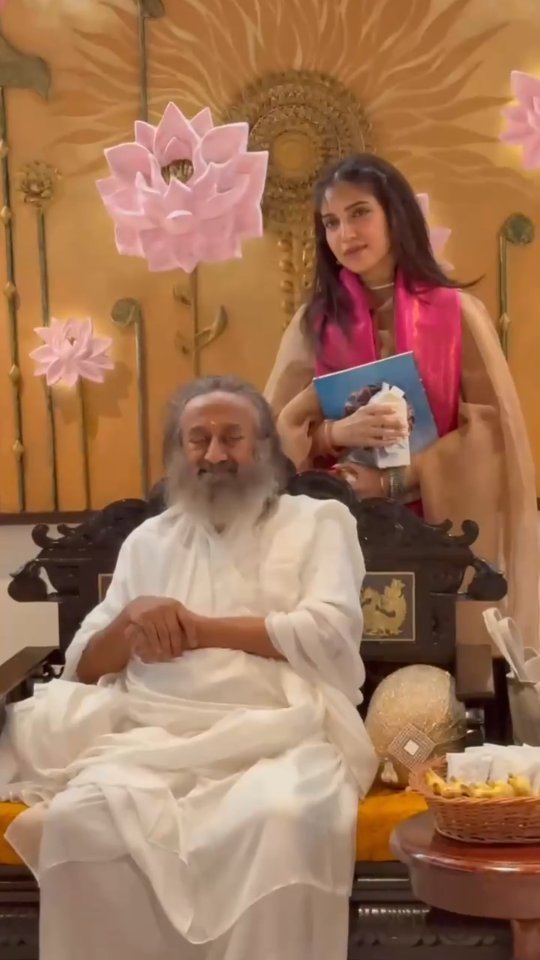 bhumisatishpednekkar 게시물 이미지: प्रख्यात फिल्म अभिनेत्री भूमि पेडनेकर...