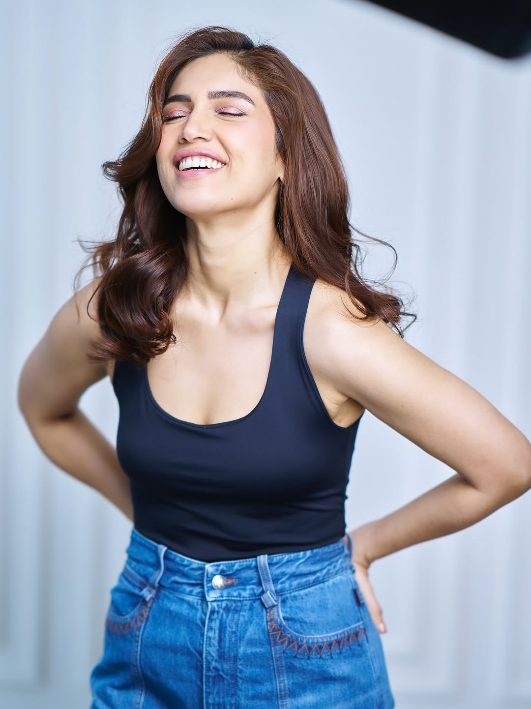 Photo by Bhumi Satish Pednekkar on November 16, 2025. May be an image of one or more people, hair, makeup, people smiling and text.