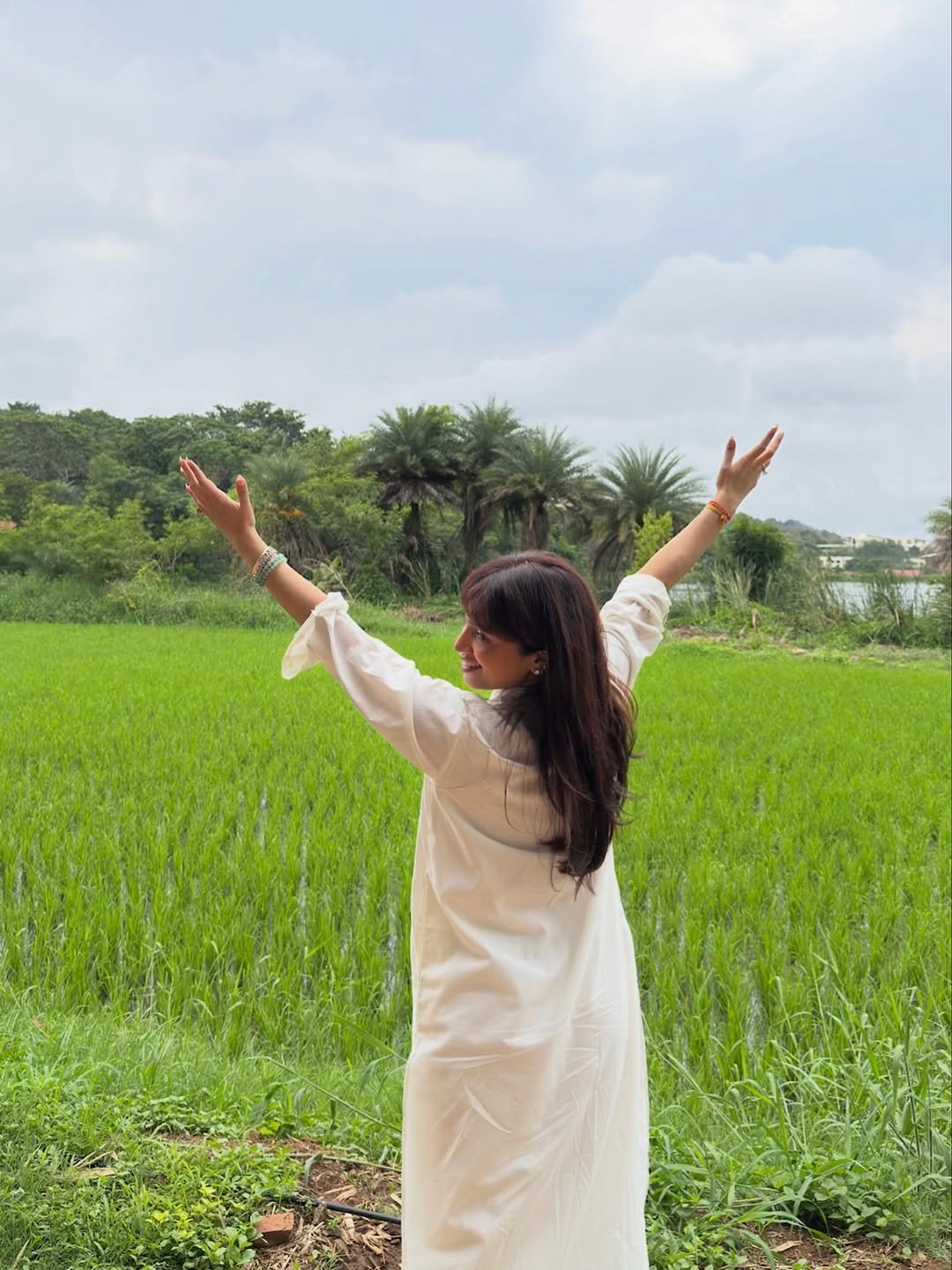 bhumisatishpednekkar 게시물 이미지: I have learned that the Earth does not ask for...
