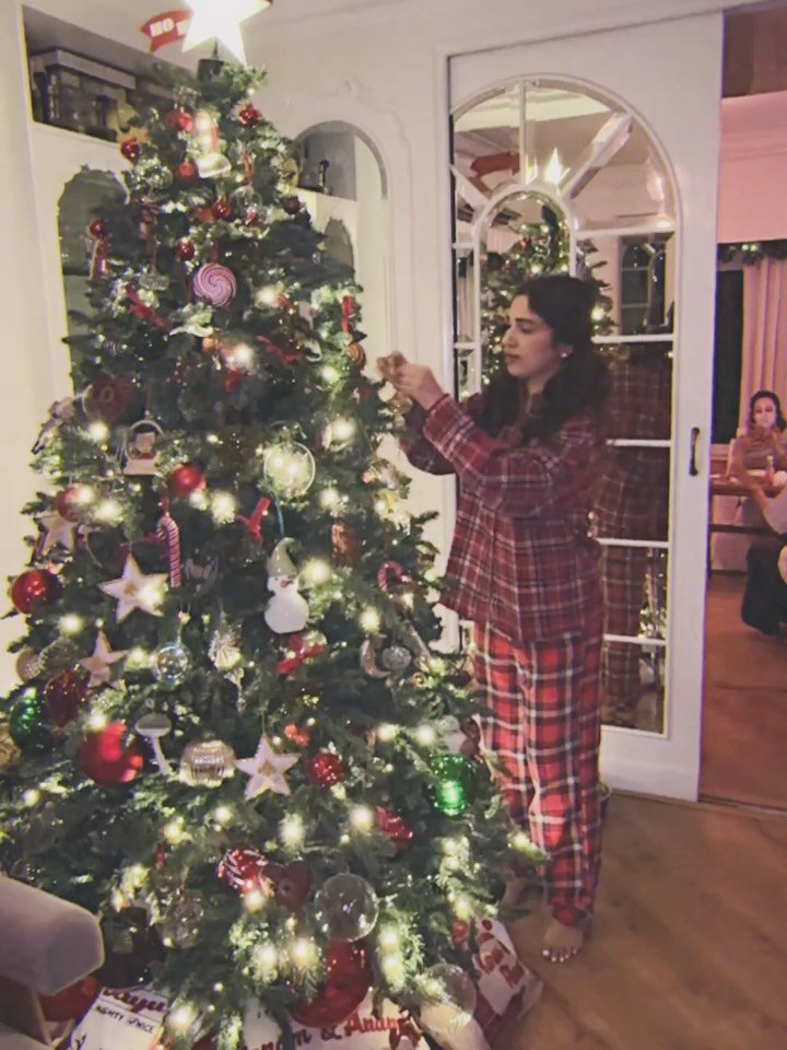 bhumisatishpednekkar 게시물 이미지: Merry Christmas 🤍✨