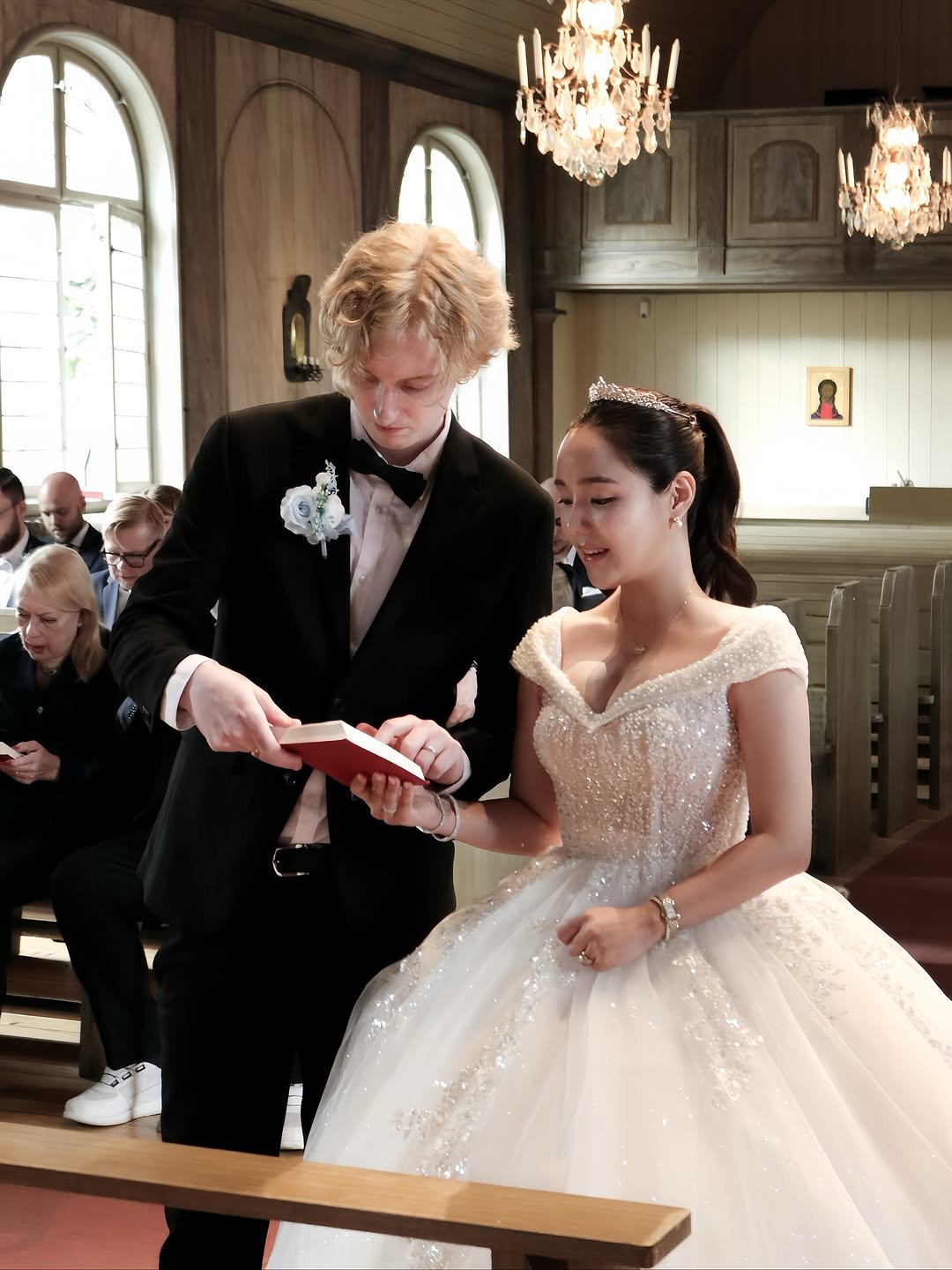 Photo by 은수좋은날 | EUNSOO on September 21, 2025. May be an image of 5 people, gown, wedding and text.