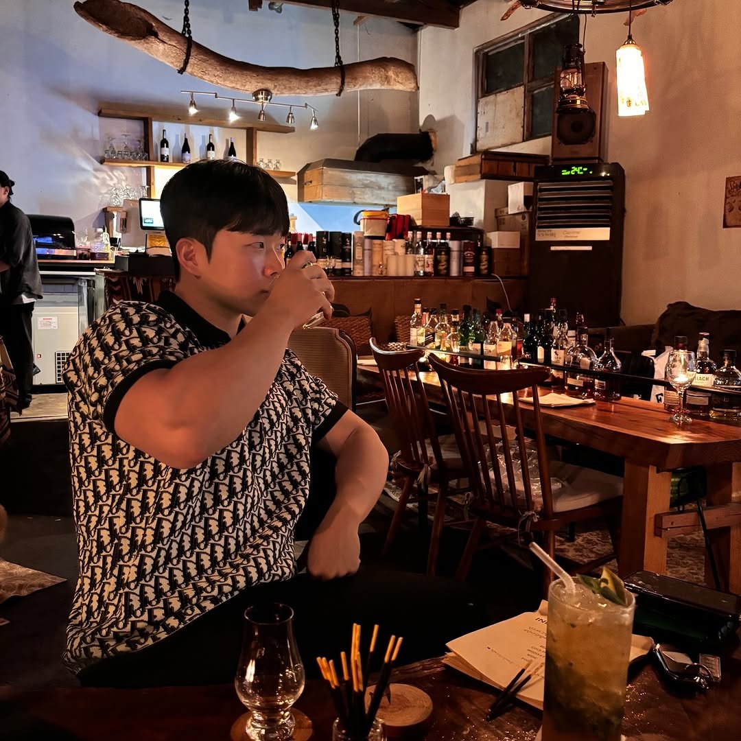 bigbosswoong 게시물 이미지: 내 쓸쓸함은 오천원을 넘지 않아