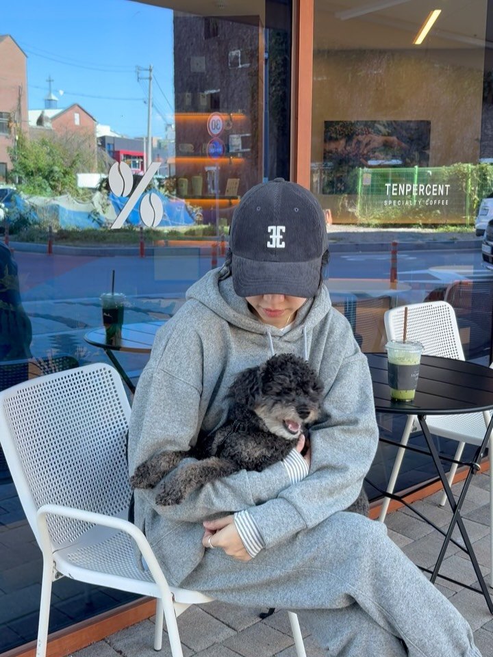 binlog88 게시물 이미지: 어제 해인이가 열이 나서 
옆에서 봐주다가 잠들었는데 …
5시간을…...