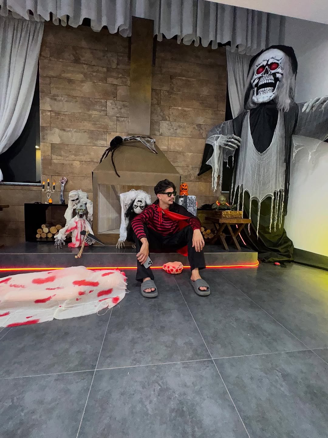 Photo by David Rodrigues on September 03, 2025. May be an image of 1 person, skull, costume and text.