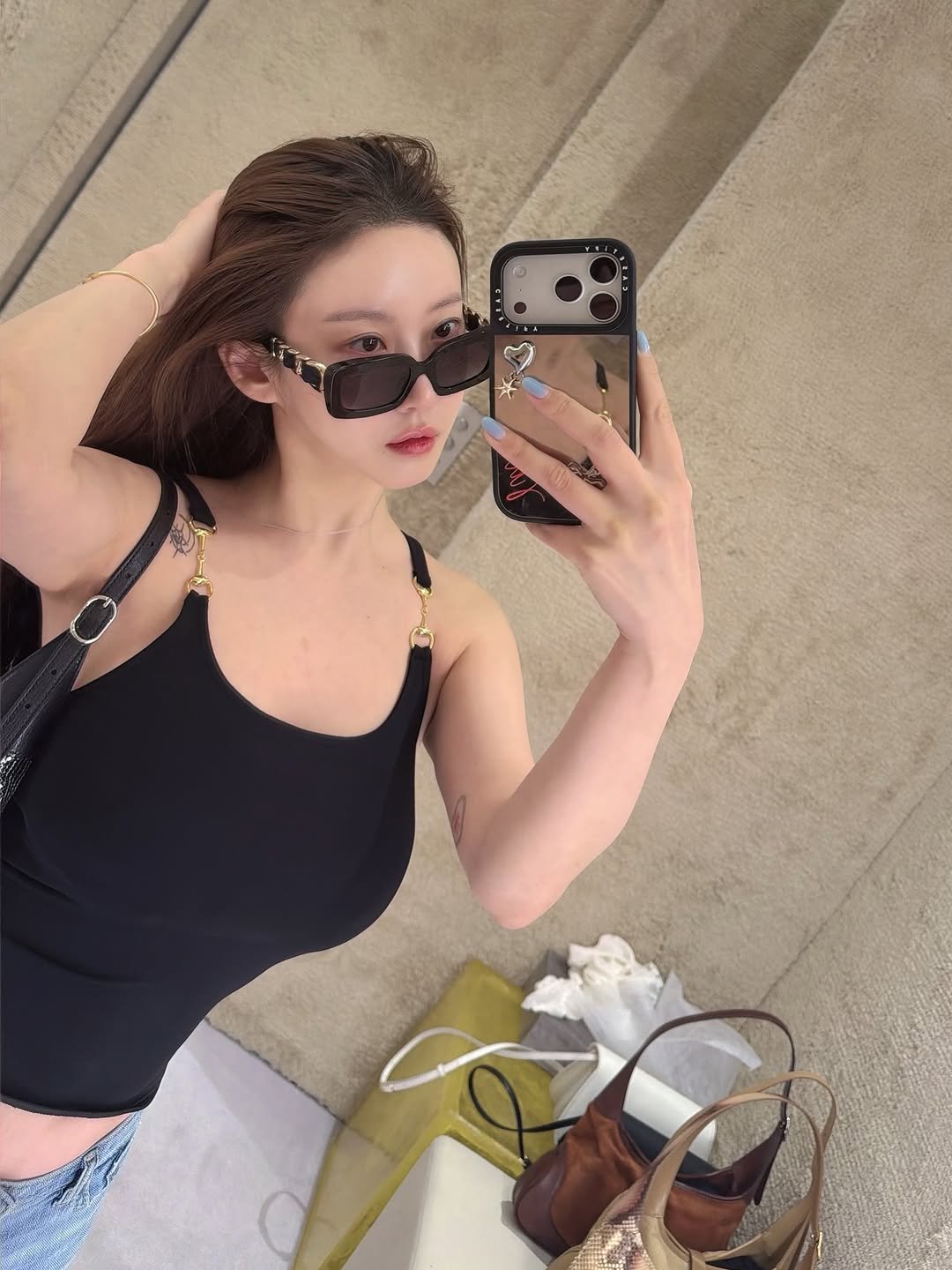 bitterpeach.kr 게시물 이미지: 💙🩵🤍
오늘은 이사날
1년만에 이사를 또 하다니!!!!
안그래도 지금 집 좁게...