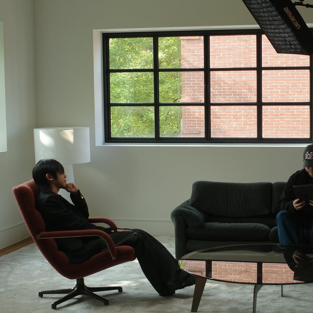 Photo shared by BZCF | 비즈까페 on October 23, 2025 tagging @parkdohyuun, and @willbeagangsta. May be an image of camera, tripod, office and text.