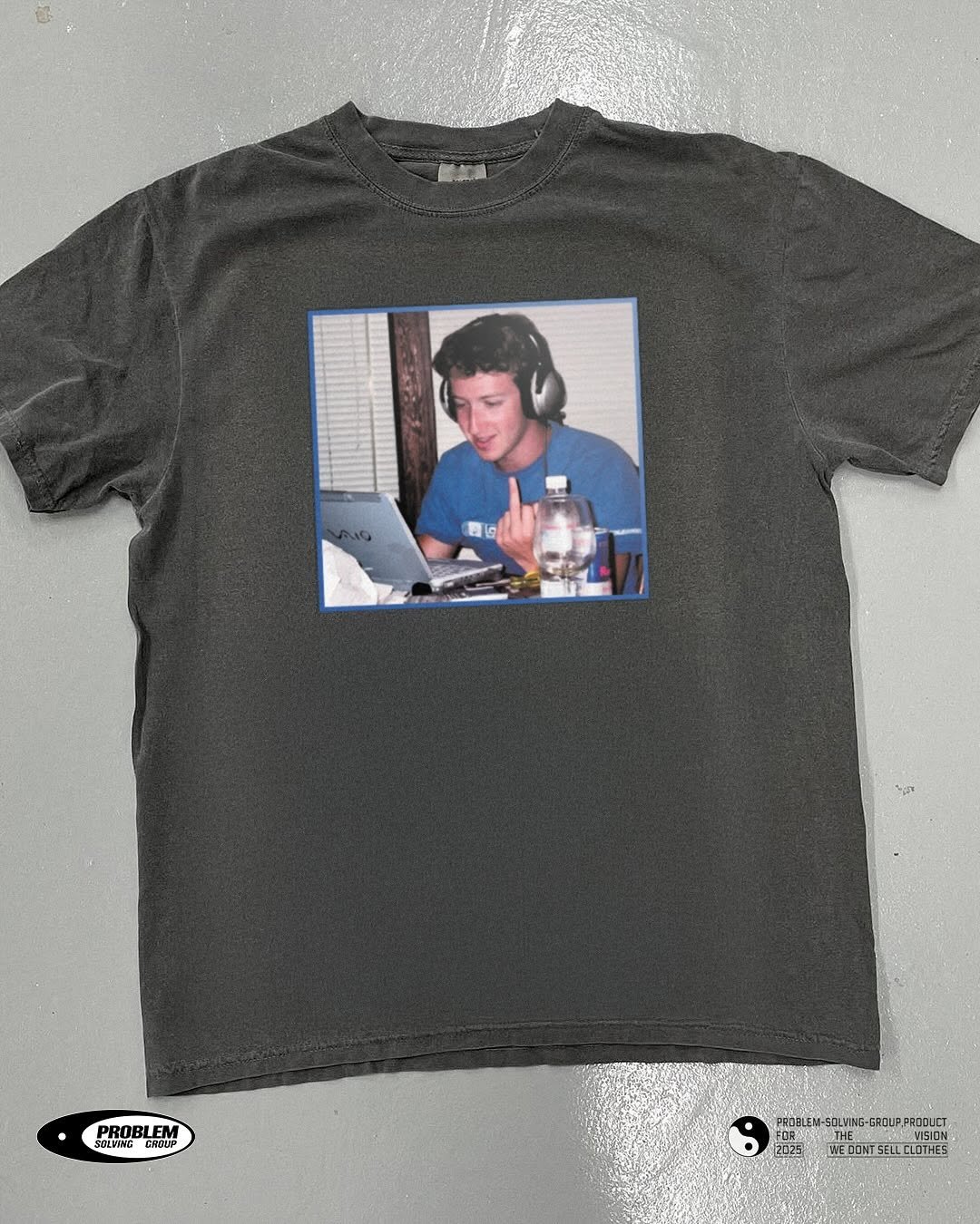 Photo shared by 문제해결사 on August 31, 2025 tagging @bizucafe. May be an image of 1 person, portable cassette player and text.