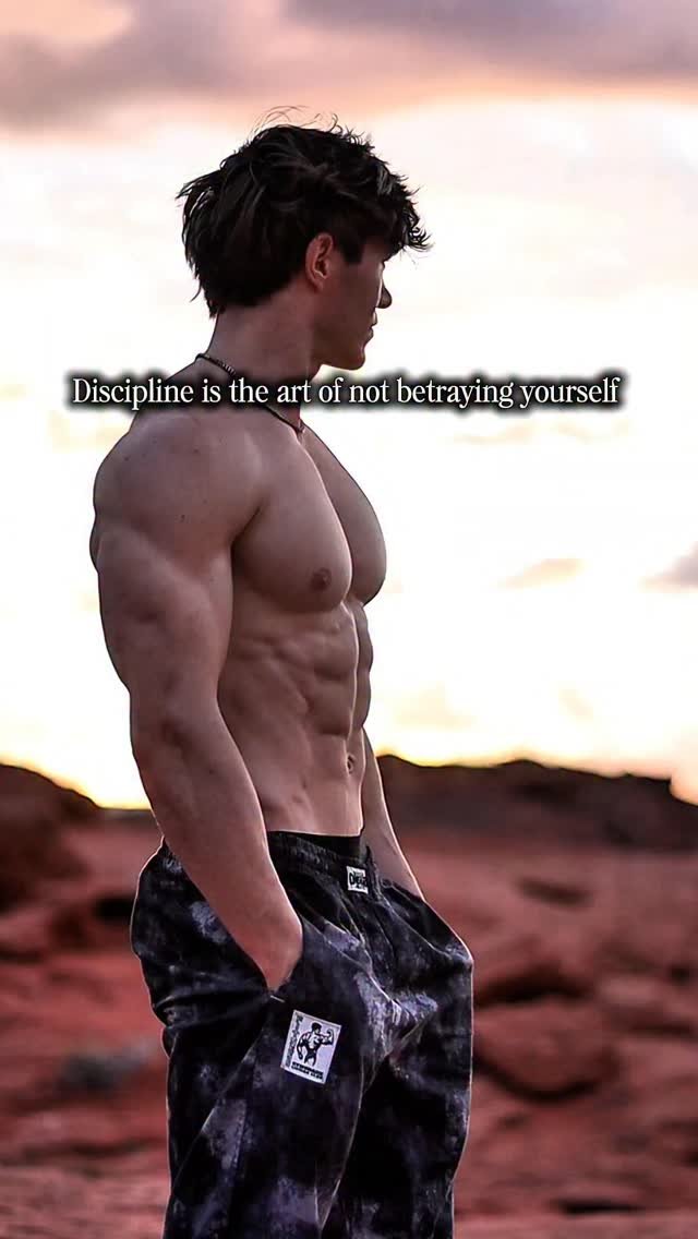 bjarnson_fitness 게시물 이미지: Discipline is the art of not betraying...