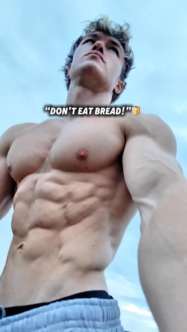 bjarnson_fitness 게시물 이미지: Yes I do eat plain bread like this quite often...